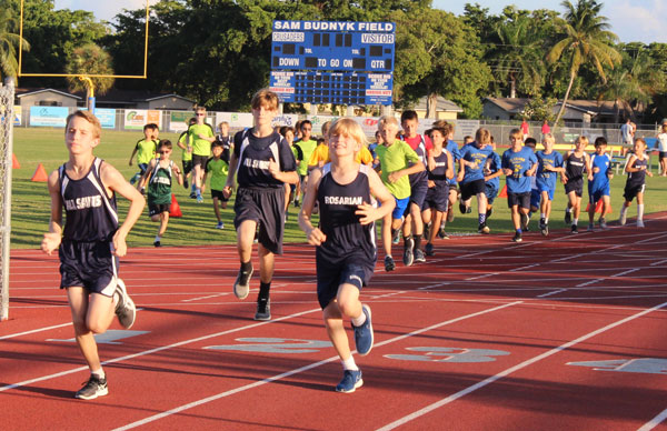 Rosarian Cross Country Team Sprints To Finish