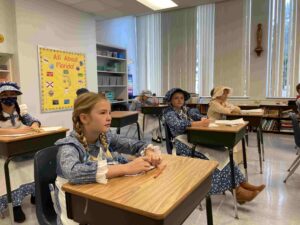 Rosarian Students Visit Little Red Schoolhouse